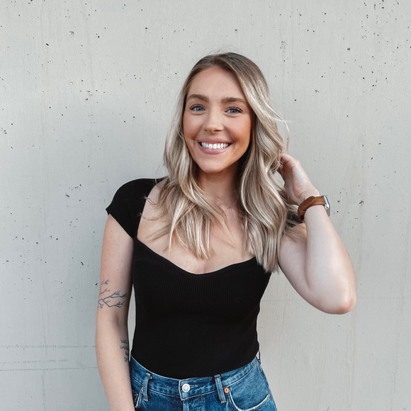 Meet your Posher, Alyssa - Picture 1 of 1